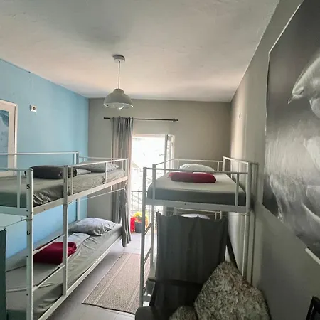 The Island & Cafe Λάγος