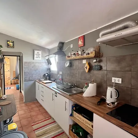 The Island & Cafe * 拉哥斯